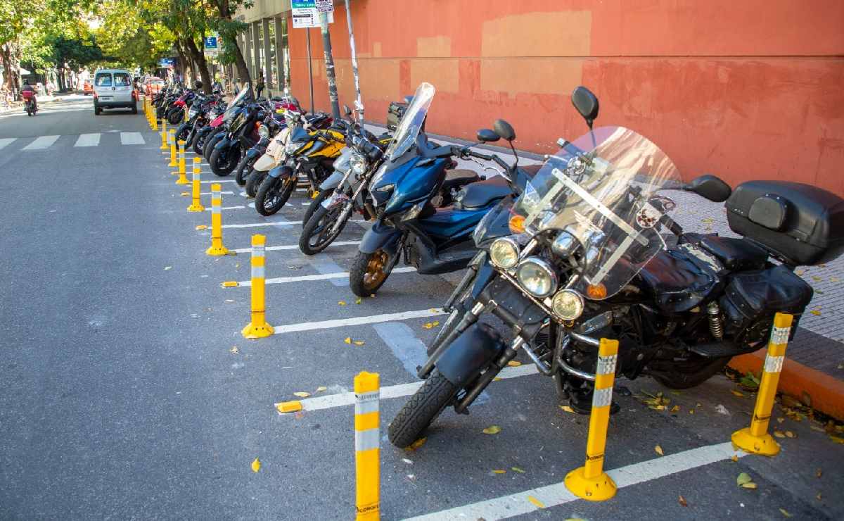 MDP estacionamiento motos buenos aires Pérdida Final: La Propuesta que Buscan Afectar a las Motos con Escapes Libres en Buenos Aires