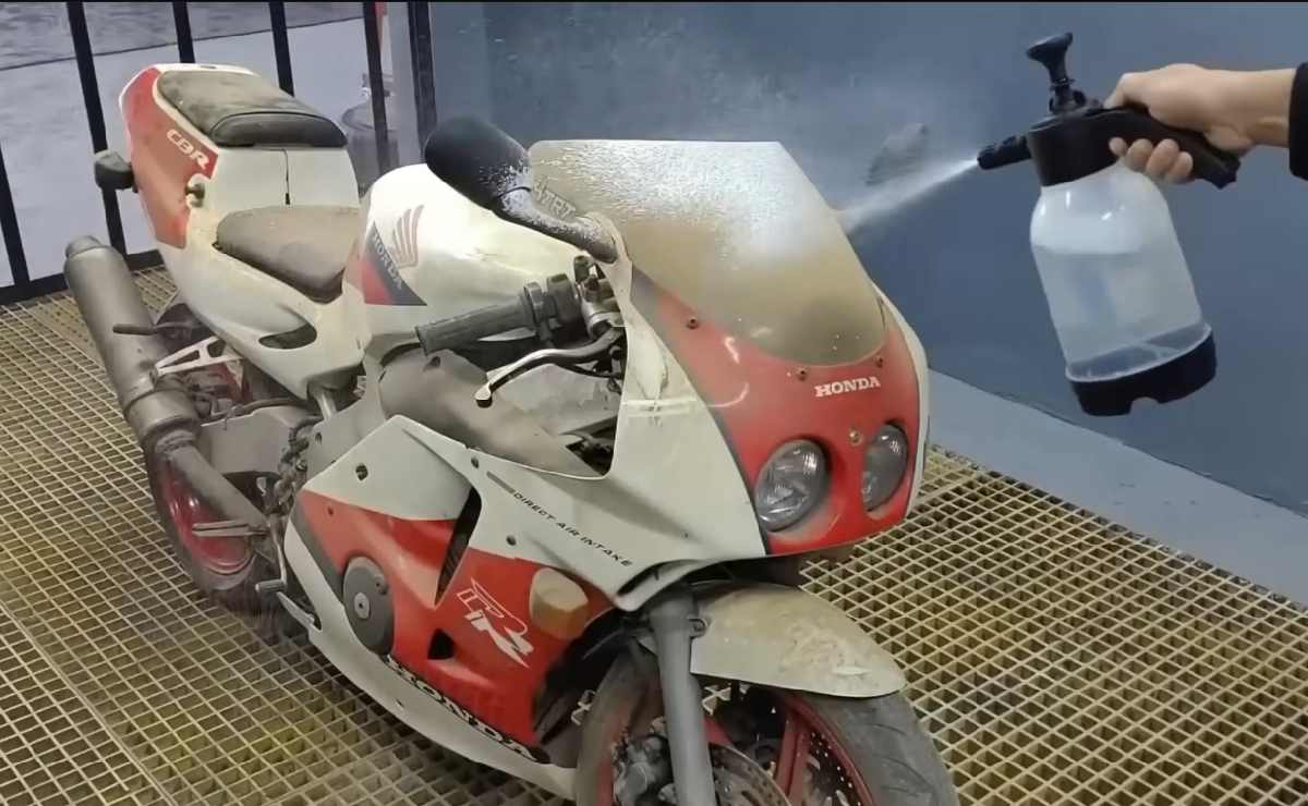 Honda CBR250RR MC22: Un Ícono de los 90s Resurge en el Siglo XXI MDP honda rc250rr 2 Honda CBR250RR MC22: Un Ícono de los 90s Resurge en el Siglo XXI