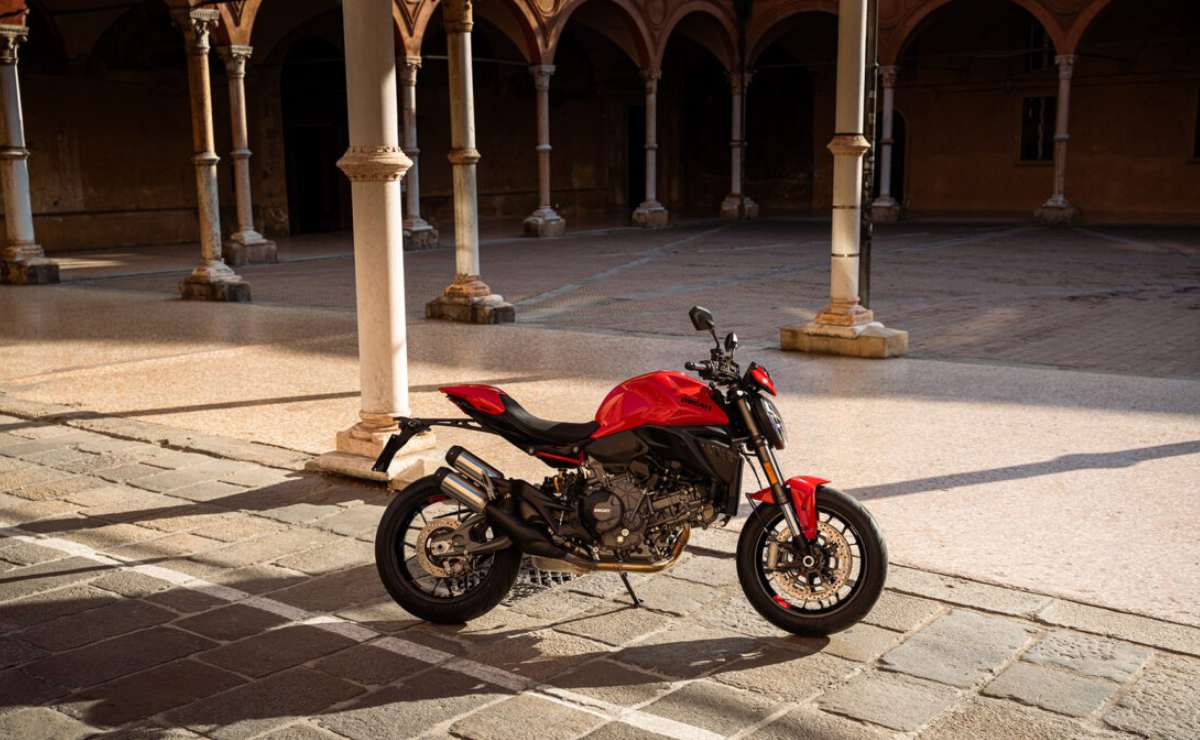 MDP moto naked Ducati monster 2026 2 La Ducati Monster V2: Premiada y Lista para Revolucionar el Mercado de las Naked