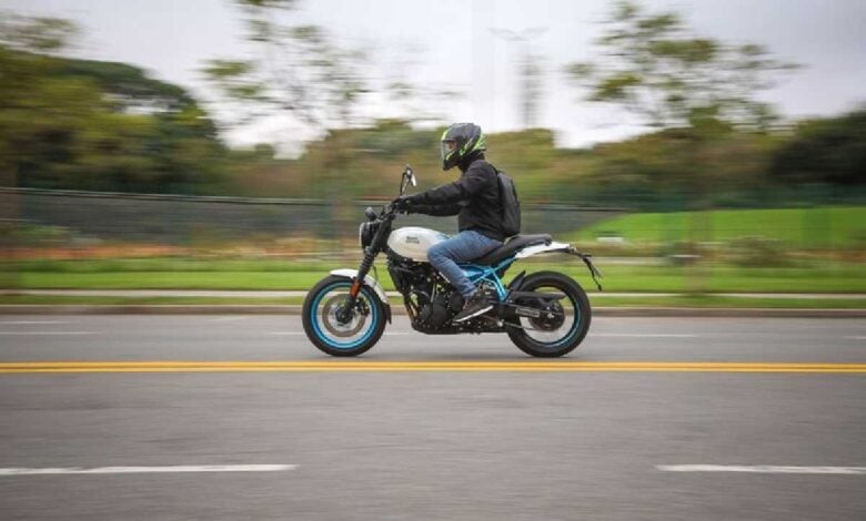 MDP royal enfield grr 450 test ride 2 1 Royal Enfield GRR 450: La Nueva Contendiente en el Mundo de las Naked Urbanas