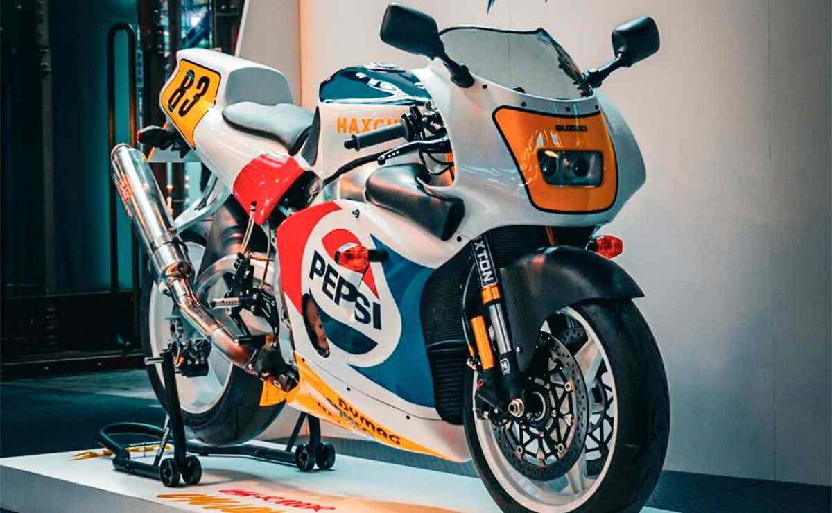 Suzuki GSX-R1000R: Un Tributo Moderno a la Época Dorada de las Motos Deportivas MDP suzuki gsx r1000r 2 Suzuki GSX-R1000R: Un Tributo Moderno a la Época Dorada de las Motos Deportivas