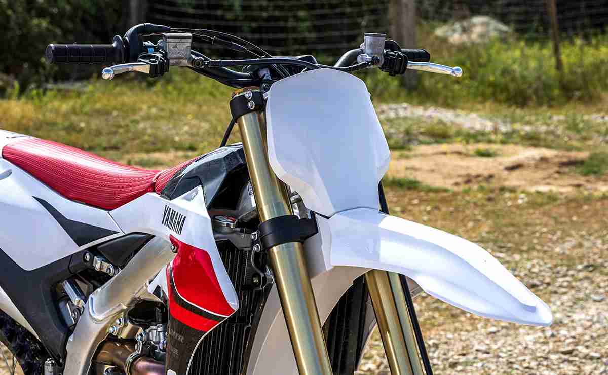 La Revolución de las Dos Ruedas: Yamaha YZ400F, Un Antes y Un Después en el Motocross MDP yamaha yz450f 30 anos 1 La Revolución de las Dos Ruedas: Yamaha YZ400F, Un Antes y Un Después en el Motocross