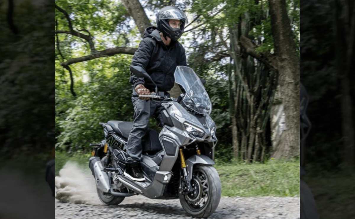 MDP zanella scooter adv 300 La Evolución del Scooter: Zanella se Sumerge en el Mundo Adventure