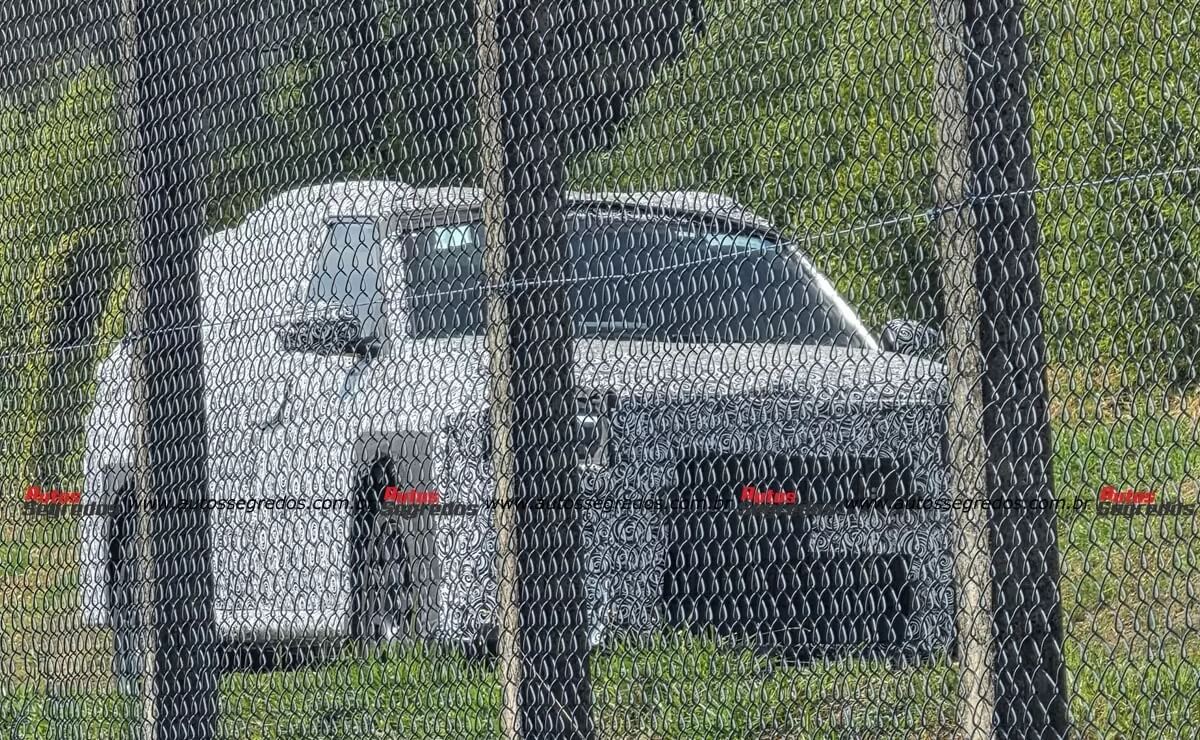 MDP Fiat F2U camuflado Fiat se prepara para revolucionar Sudamérica con su nuevo SUV de 7 asientos