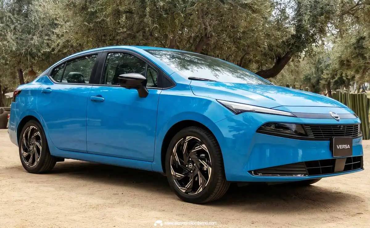 ¿Es el Nissan Versa 2027 la revitalización necesaria para los sedanes subcompactos? MDP Nissan Versa 2027 frente ¿Es el Nissan Versa 2027 la revitalización necesaria para los sedanes subcompactos?