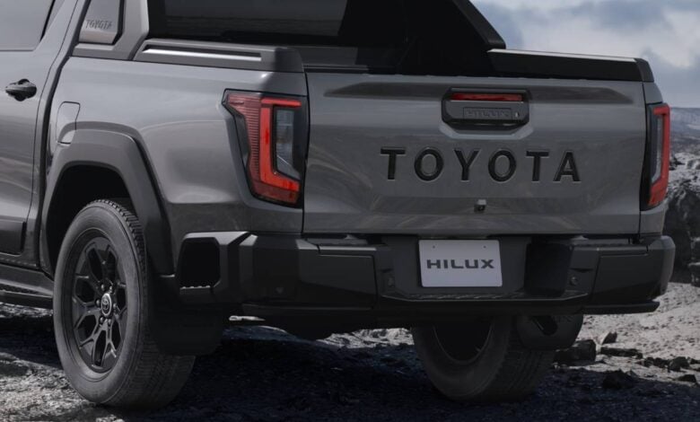 La Nueva Toyota Hilux 2024: ¿Revolución o Evolución Necesaria? MDP Nueva Toyota Hilux Z Adventure teaser La Nueva Toyota Hilux 2024: ¿Revolución o Evolución Necesaria?