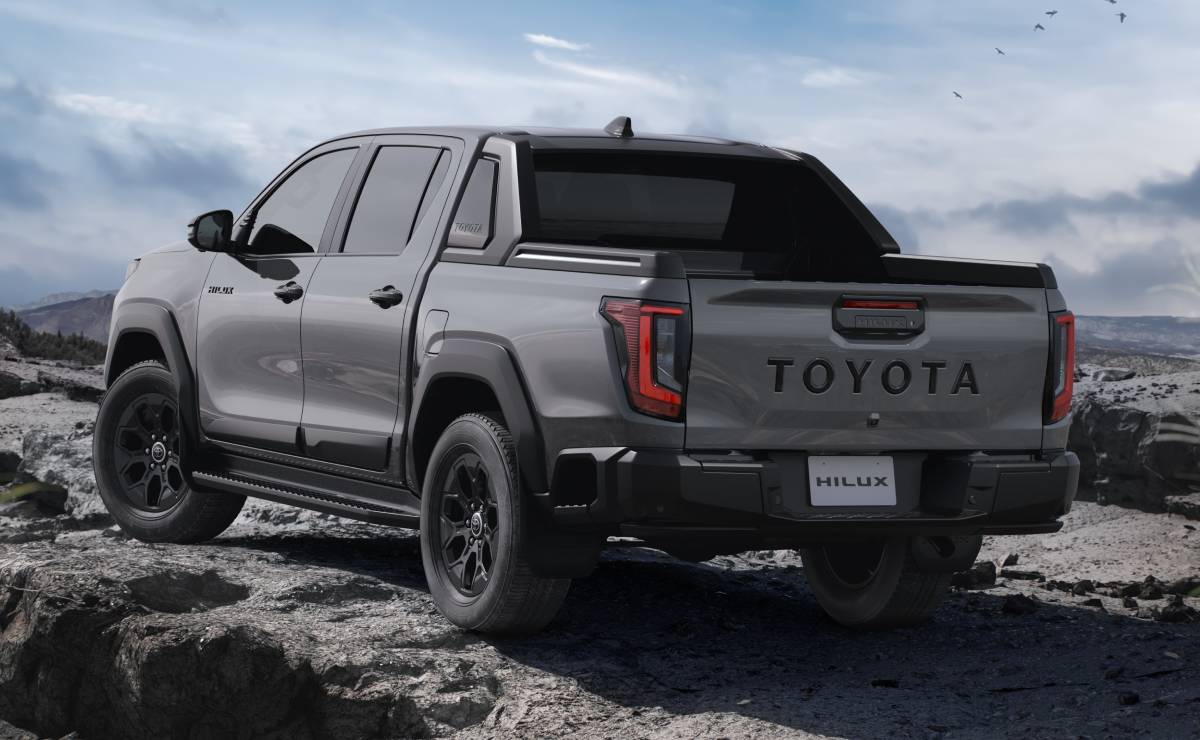La Nueva Toyota Hilux 2024: ¿Revolución o Evolución Necesaria? MDP Nueva Toyota Hilux Z Adventure trasera La Nueva Toyota Hilux 2024: ¿Revolución o Evolución Necesaria?