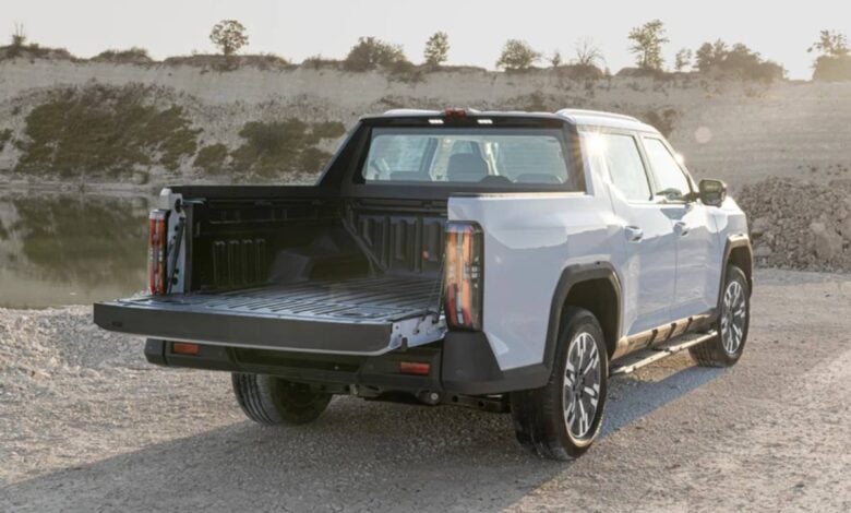 Maxus eTerron 9: La Revolución Eléctrica que Desafía al Reino de las Pick-ups en Argentina MDP Pick up Maxus eTerron 9 trasera Maxus eTerron 9: La Revolución Eléctrica que Desafía al Reino de las Pick-ups en Argentina