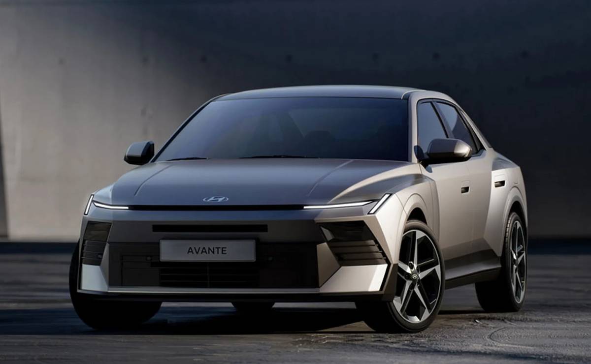 MDP Sedan Hyundai Elantra 2027 frente Hyundai Elantra 2027: El sedán que desafía la tendencia SUV