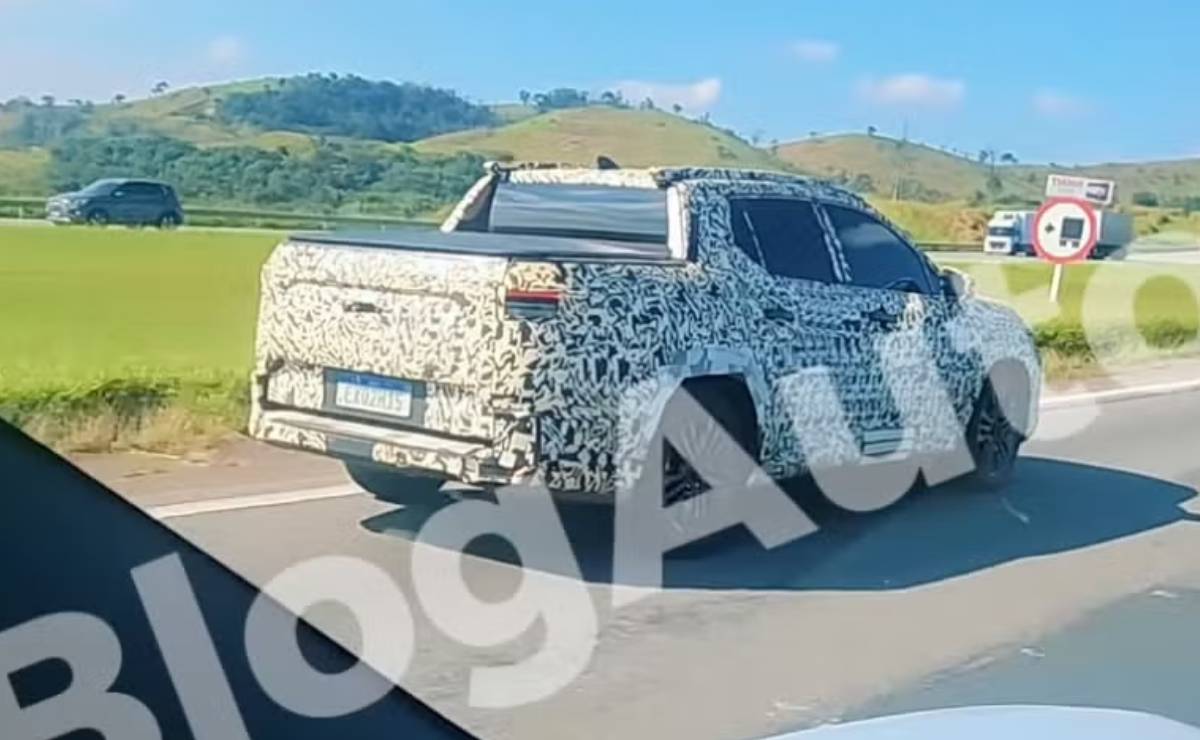 Toyota se Prepara para Revolucionar el Mercado de Pick-Ups Intermedias en Sudamérica MDP Toyota Corolla Cross pick up unidad camuflada Toyota se Prepara para Revolucionar el Mercado de Pick-Ups Intermedias en Sudamérica