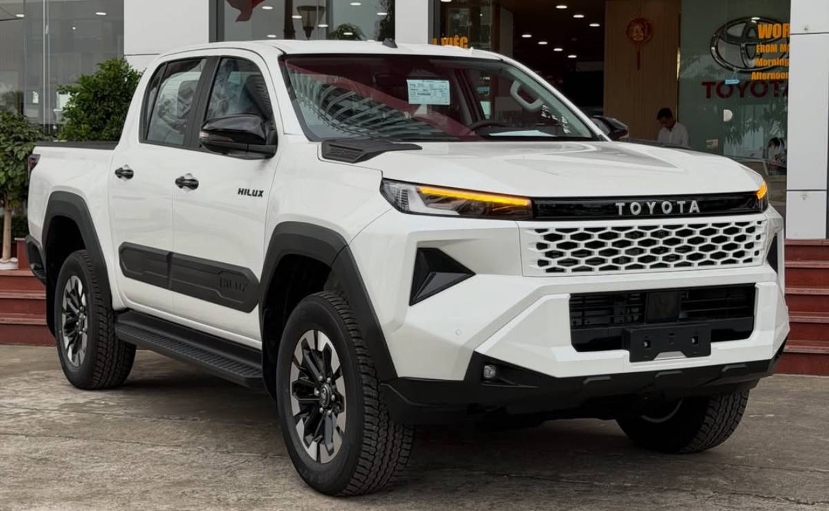 La Nueva Toyota Hilux 2026: Innovación y Potencia que Conquista el Mercado de Pick Ups MDP Toyota Hilux Trailhunter 2026 frente La Nueva Toyota Hilux 2026: Innovación y Potencia que Conquista el Mercado de Pick Ups