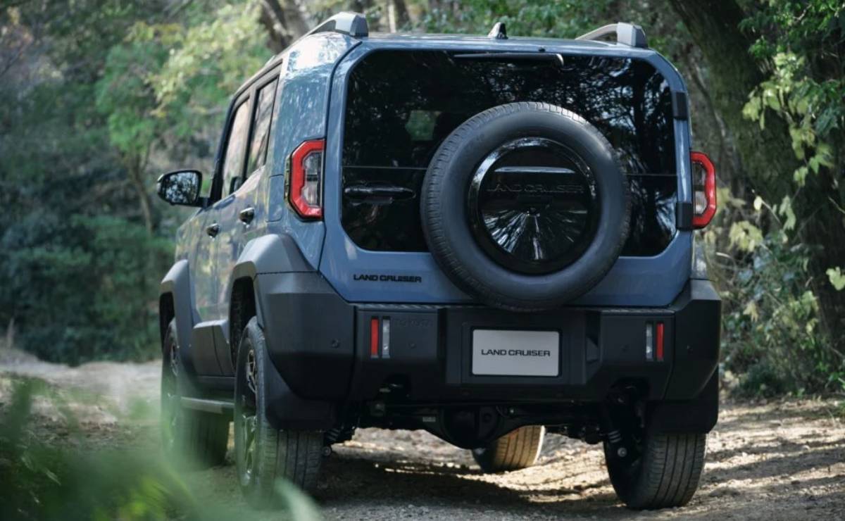 MDP Toyota Land Cruiser FJ trasera 2 1 Toyota Land Cruiser FJ: La Nueva Incorporación que Revoluciona el Mercado 4x4 en la Región