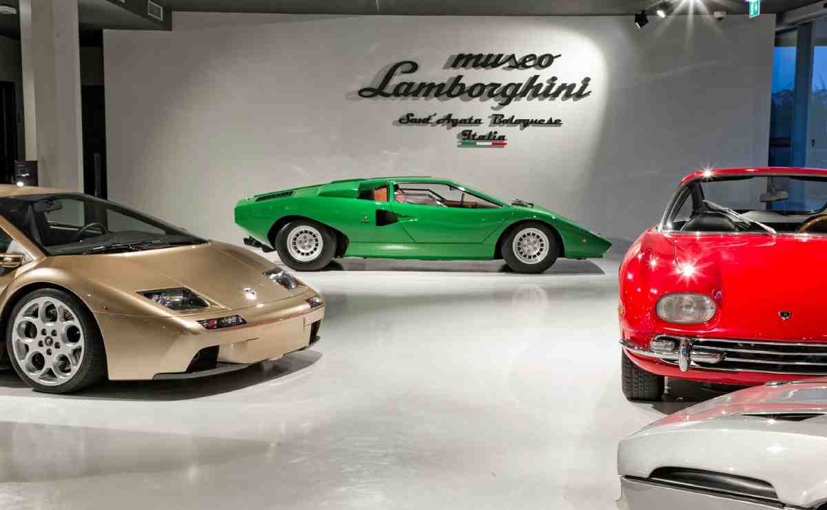 Motorious Amplía Sus Horizontes: Nuevas Rutas de Aventura Automovilística en Alemania e Italia MDP Visita Museo de Lamborghini Motorious Amplía Sus Horizontes: Nuevas Rutas de Aventura Automovilística en Alemania e Italia