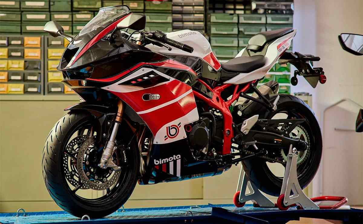MDP bimota kb399 motor kawasaki 1 Bimota KB998 Rimini: La Revolución de las Superbikes