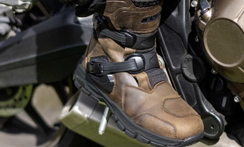 El Calzado de Moto: La Armadura Silenciosa del Motociclista Moderno MDP calzado para moto El Calzado de Moto: La Armadura Silenciosa del Motociclista Moderno