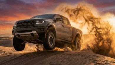 MDP de 135 cv a volar dunas como las pickups americana La Evolución de las Pick-Ups: De la Chevy C-10 a la Avanzada Ford Ranger Raptor