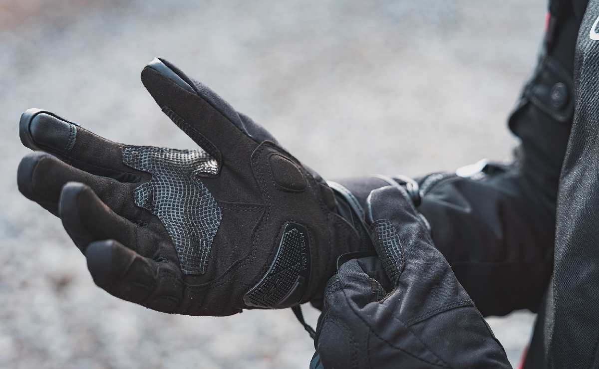 Los Guantes de Moto: Elemento Clave para la Seguridad del Motociclista MDP guantes motos 1 Los Guantes de Moto: Elemento Clave para la Seguridad del Motociclista
