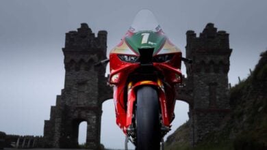 MDP honda fireblade tt 1 La Honda Fireblade más exclusiva: Un homenaje a John McGuinness que nunca recorrerá las calles