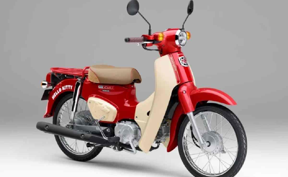 MDP honda super cub hello kitty 2 Honda Super Cub: La icónica motocicleta renueva su legado con una edición especial