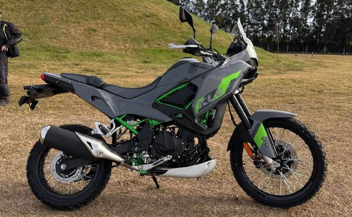 La Llegada Más Esperada del Año: Kawasaki KLE 500 SE Desembarca en Argentina MDP kawasaki kle 500 lanzamiento argentina 3 La Llegada Más Esperada del Año: Kawasaki KLE 500 SE Desembarca en Argentina