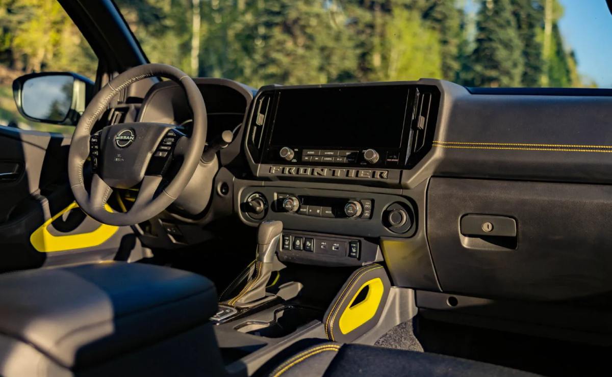 Nissan Frontier 2027: Vuelve la Fuerza del Motor V6 en una Era de Innovación MDP nissan frontier 2027 5 Nissan Frontier 2027: Vuelve la Fuerza del Motor V6 en una Era de Innovación