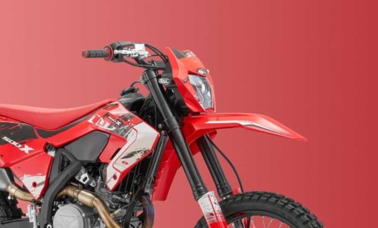 QJMotor COV 500 X: La Moto de Enduro que Revoluciona el Off-Road MDP qjmotor cov500x moto enduro 1 QJMotor COV 500 X: La Moto de Enduro que Revoluciona el Off-Road