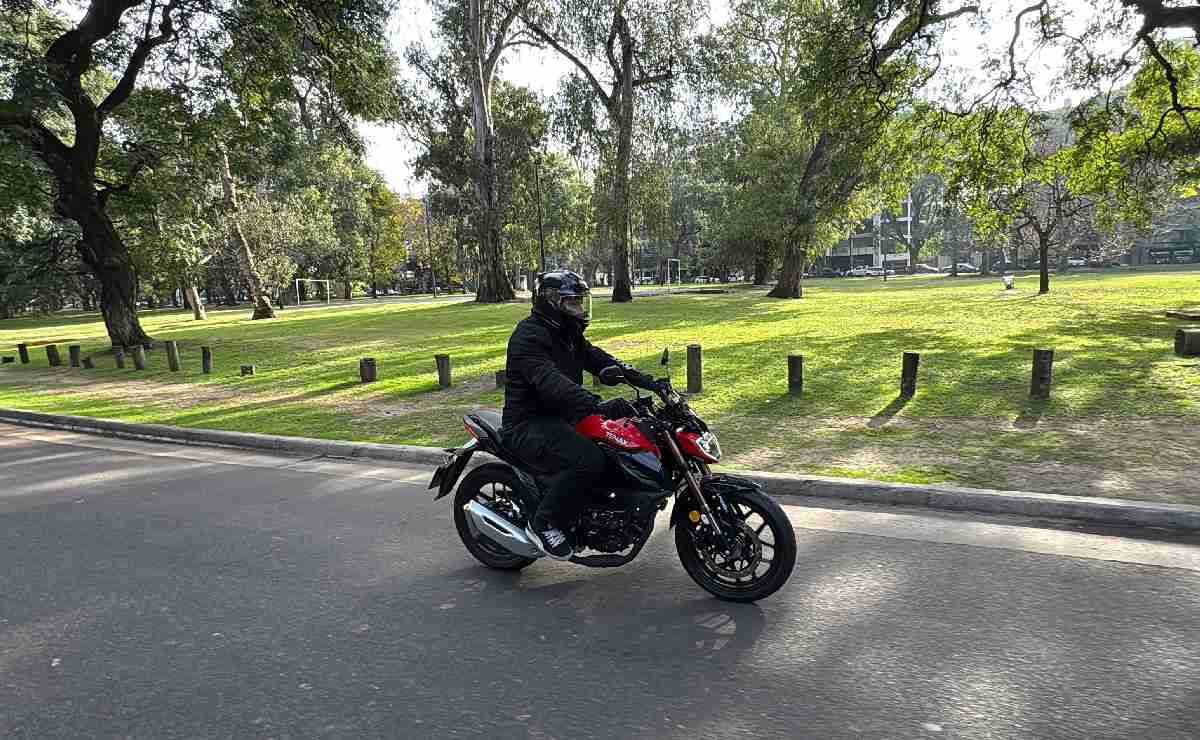 Siam Tenax 200: La Naked que Revoluciona el Mercado de Baja Cilindrada MDP siam tenax 200 test ride 4 Siam Tenax 200: La Naked que Revoluciona el Mercado de Baja Cilindrada