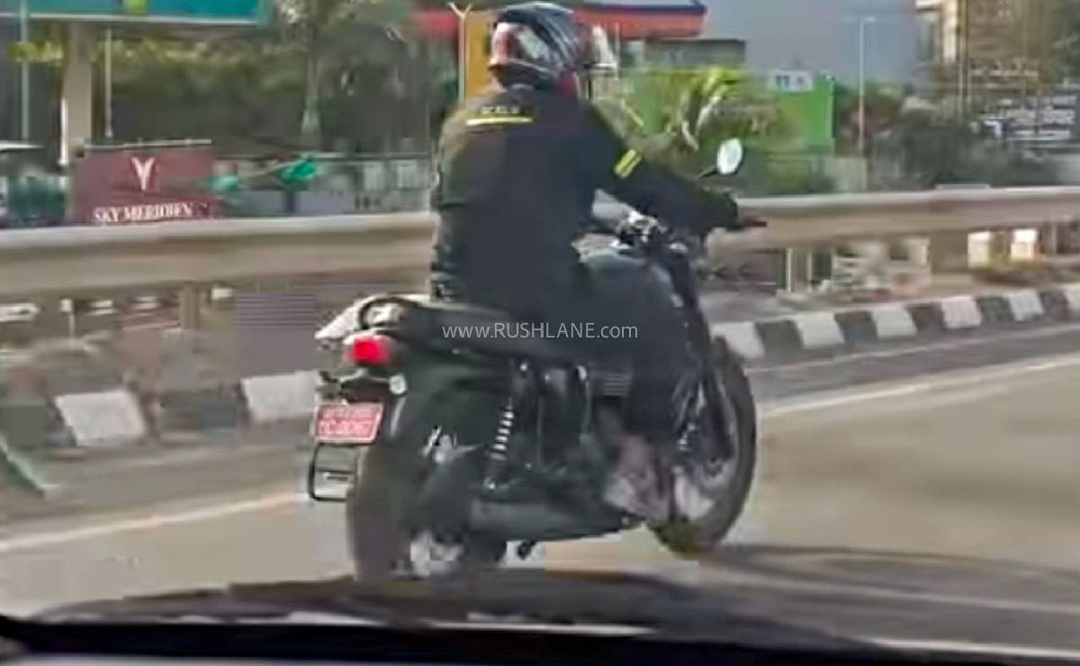 MDP triumph bonneville 400 2 1 Triumph Bonneville 400: La Clásica Reinventada en el Corazón de Pune