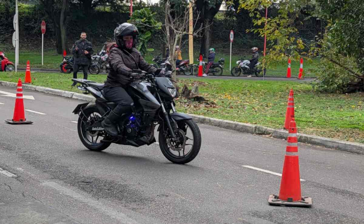 Capacitación en Seguridad Vial: El Automóvil Club Argentino y Uber Moto Unen Fuerzas MDP uber moto seguridad vial 1 Capacitación en Seguridad Vial: El Automóvil Club Argentino y Uber Moto Unen Fuerzas