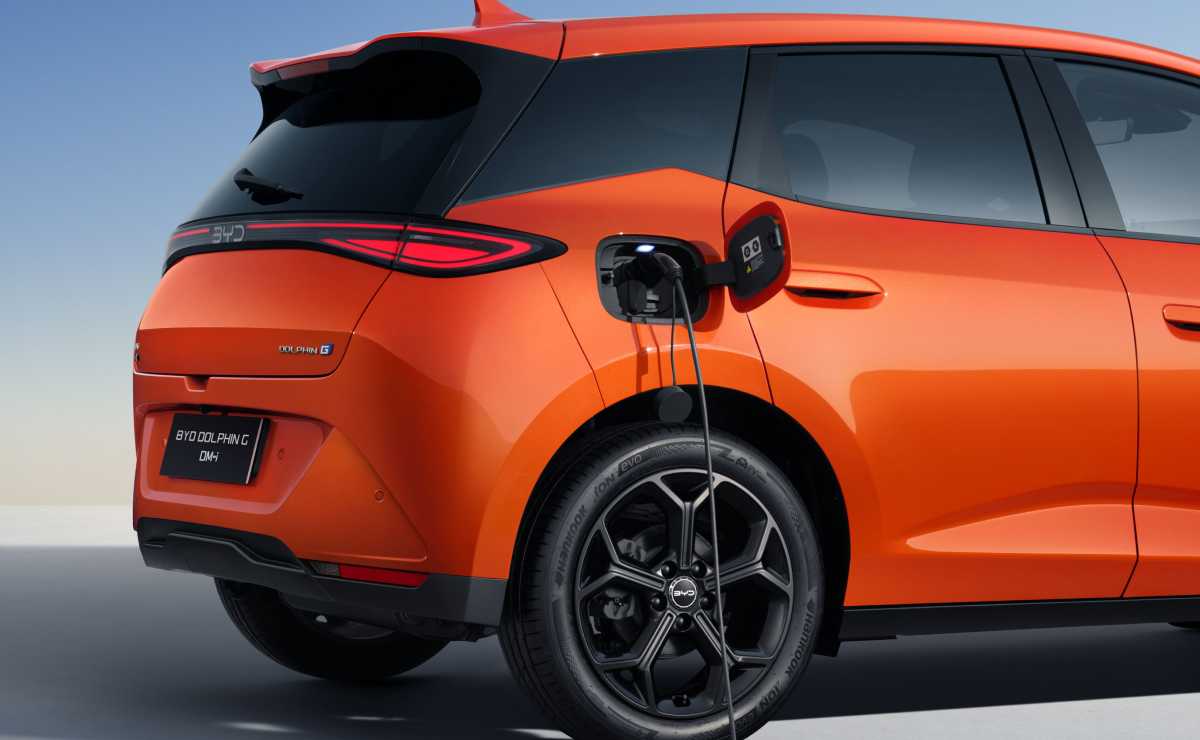 MDP BYD Dolphin G DM i 2 BYD Dolphin G DM-i: el hatchback híbrido enchufable que revoluciona el mercado en Reino Unido