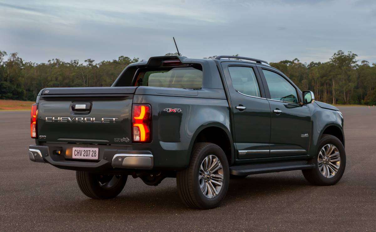 La Chevrolet S10 2026: ¿Cómo se mantiene competitiva en el mercado de pick ups medianas? MDP Chevrolet S10 trasera La Chevrolet S10 2026: ¿Cómo se mantiene competitiva en el mercado de pick ups medianas?