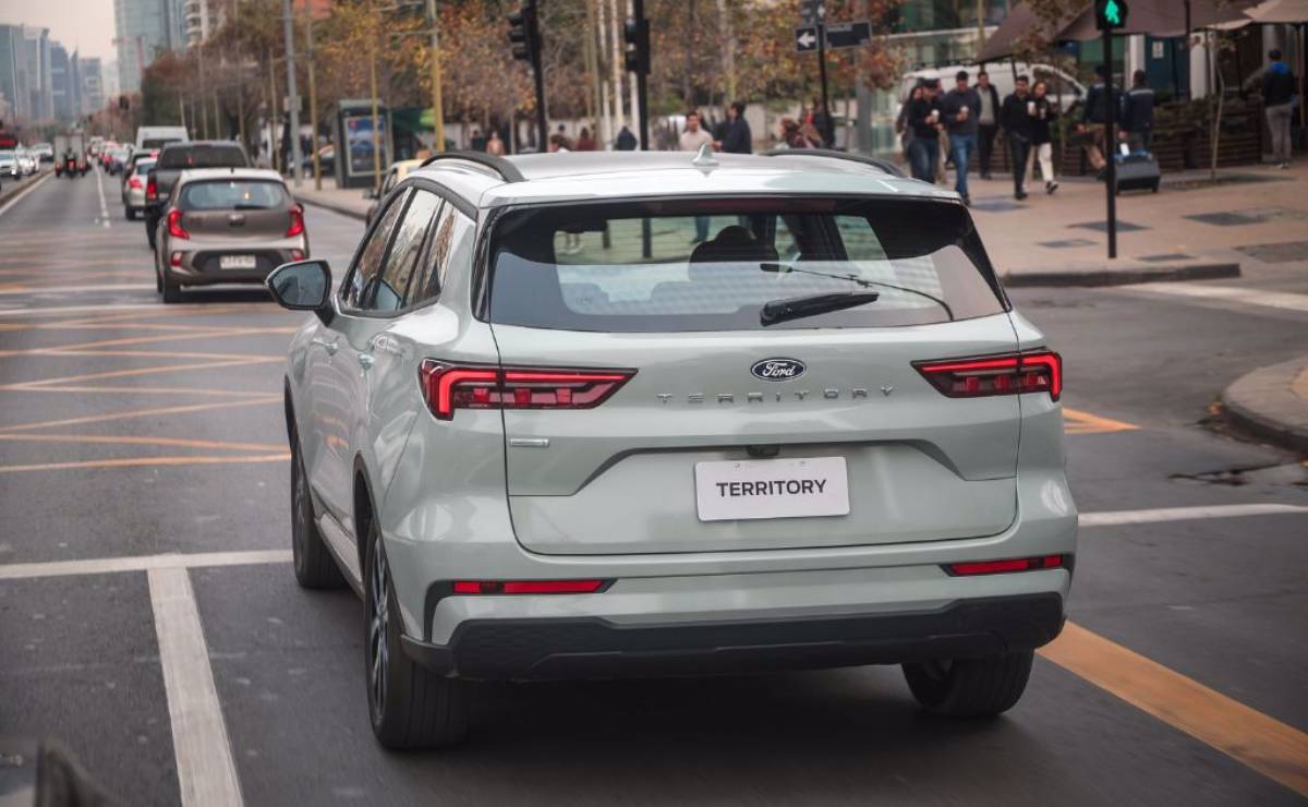 ¿Por qué el Ford Territory sigue acaparando miradas en Argentina? MDP Ford Territory SEL trasera ¿Por qué el Ford Territory sigue acaparando miradas en Argentina?