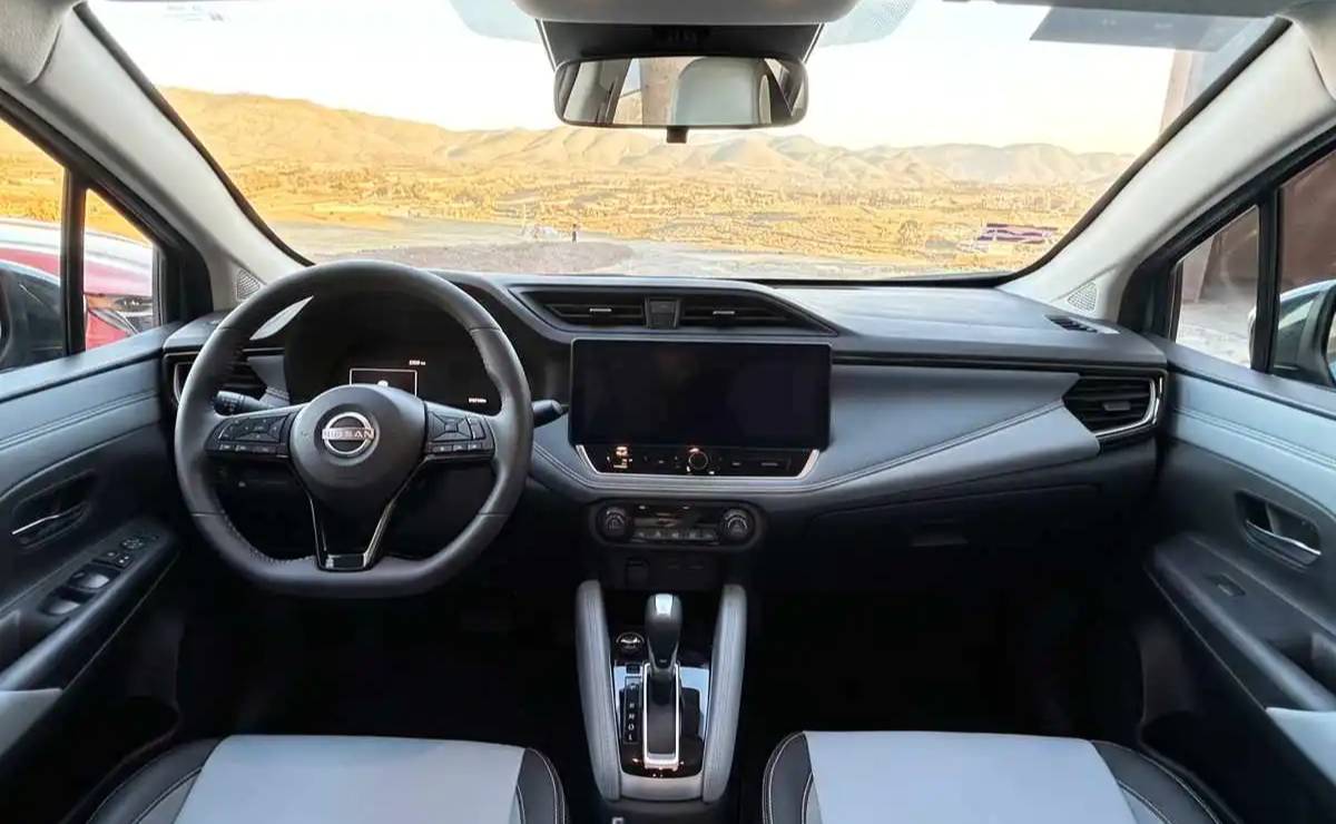Nissan Versa 2026: Un Ajuste de Precios que Revitaliza el Mercado de Sedanes Compactos en México MDP Nissan Versa 2027 interior Nissan Versa 2026: Un Ajuste de Precios que Revitaliza el Mercado de Sedanes Compactos en México