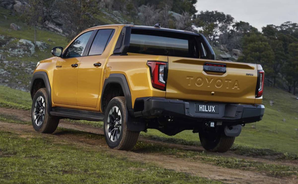 La Toyota Hilux 2024: Renovación y Dominio en el Segmento de Pick-Ups MDP Nueva Toyota Hilux trasera 1 La Toyota Hilux 2024: Renovación y Dominio en el Segmento de Pick-Ups