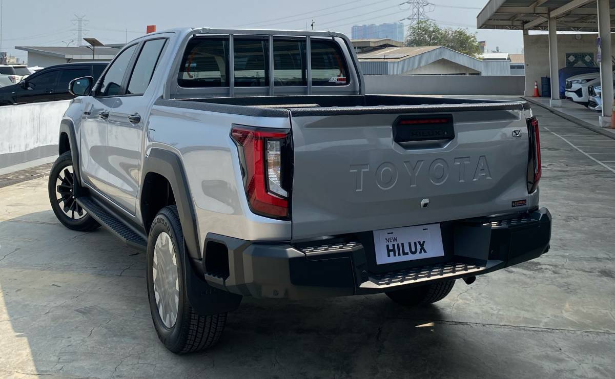 Toyota Hilux 2026: La Reinventada Pick Up Que Sacude el Cono Sur MDP Nueva Toyota Hilux trasera 2 Toyota Hilux 2026: La Reinventada Pick Up Que Sacude el Cono Sur