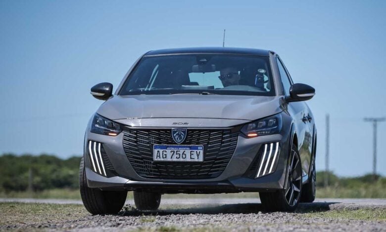 Stellantis Redefine el Mercado Argentino con Descuentos en Julio: ¿Es el Momento de Comprar? MDP Peugeot 208 autos bajaron de precio Stellantis Redefine el Mercado Argentino con Descuentos en Julio: ¿Es el Momento de Comprar?