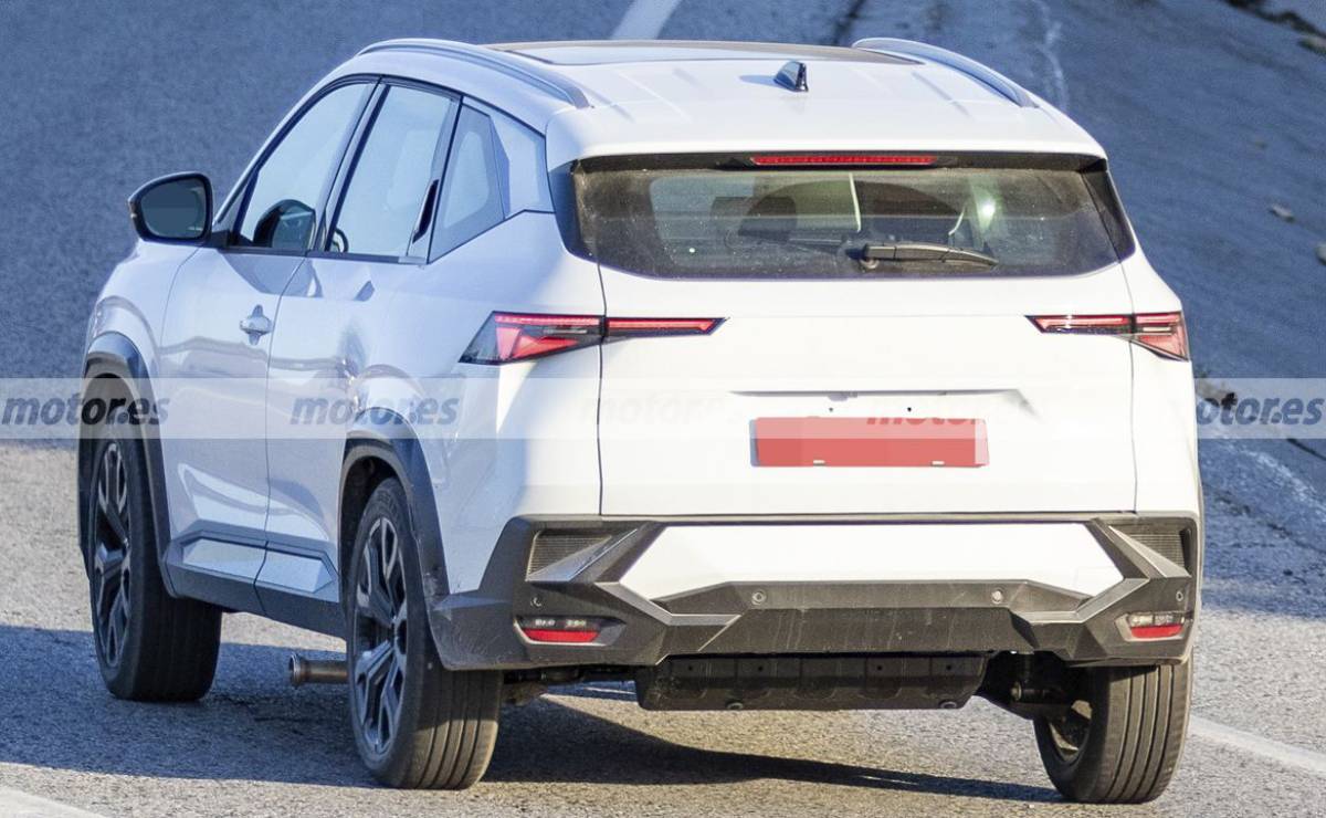 Renault Boreal: La Nueva Evolución Híbrida que Desafía el Mercado de los SUV MDP SUV Renault Boreal 4x4 trasera Renault Boreal: La Nueva Evolución Híbrida que Desafía el Mercado de los SUV