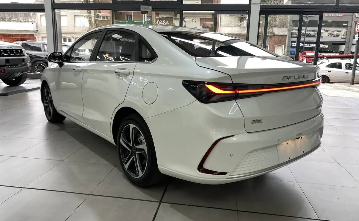 MDP Sedan Baic EU5 Plus trasera 1 BAIC U5 Plus: La nueva apuesta sedán que sorprende en Argentina