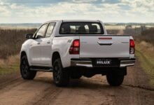 MDP Toyota Hilux SR trasera 1 Toyota Hilux: El Retorno Triunfal de la Pick Up Más Vendida en Argentina