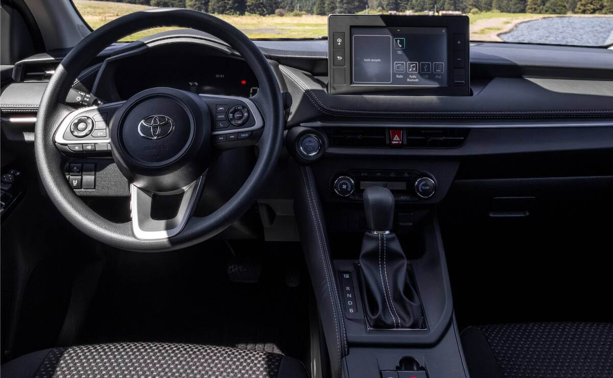 Toyota Yaris Sedán: ¿La Mejor Opción en el Segmento de los Compactos en México? MDP Toyota Yaris sedan interior Toyota Yaris Sedán: ¿La Mejor Opción en el Segmento de los Compactos en México?