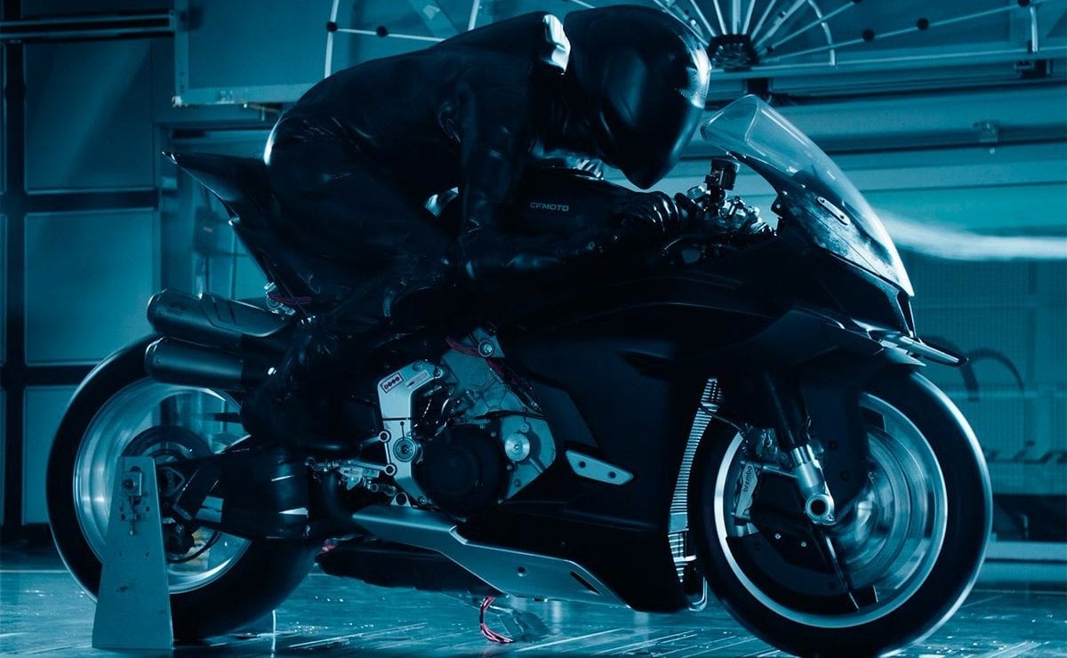 La CFMoto V4 SR-RR: Una Superdeportiva China que Desafía los Límites en el Corazón de Italia MDP cfmoto pininfarina2 La CFMoto V4 SR-RR: Una Superdeportiva China que Desafía los Límites en el Corazón de Italia