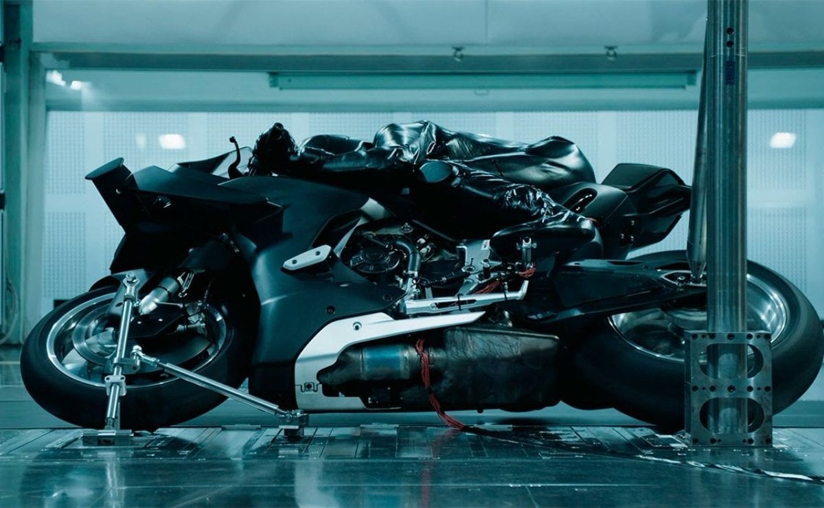 MDP cfmoto pininfarina4 La CFMoto V4 SR-RR: Una Superdeportiva China que Desafía los Límites en el Corazón de Italia