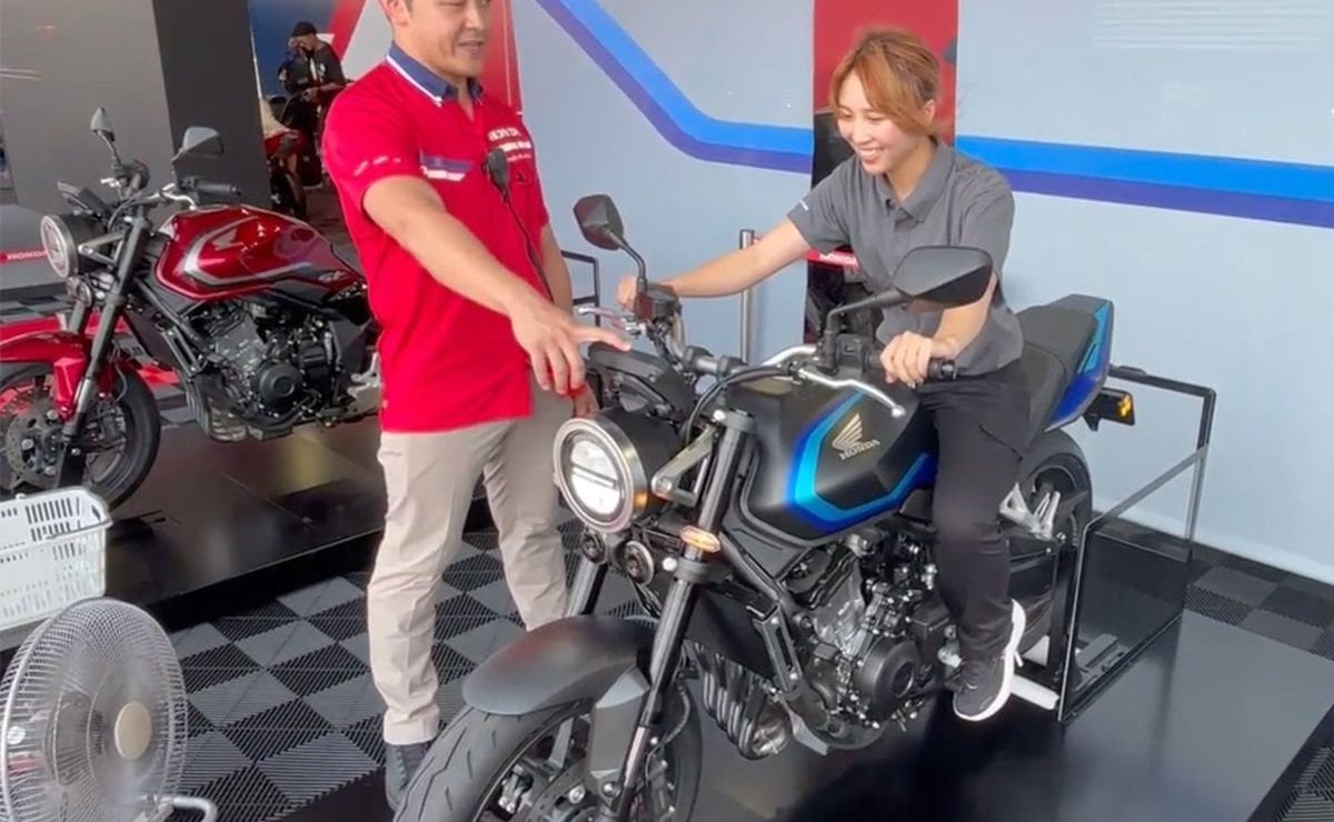 Honda CB400 Super Four: El regreso de una leyenda con tecnología de punta MDP honda cb400 e clutch2 Honda CB400 Super Four: El regreso de una leyenda con tecnología de punta