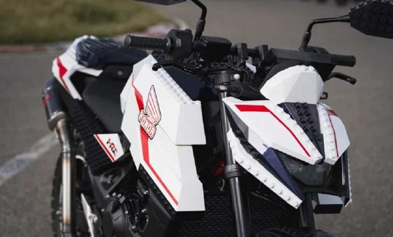 La Honda CB750 Hornet 'Marco' y el Fascinante Mundo de las Personalizaciones LEGO MDP honda cb750 hornet lego La Honda CB750 Hornet 'Marco' y el Fascinante Mundo de las Personalizaciones LEGO