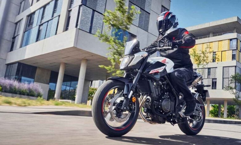 Honda Rinde de Nuevo: La Estrategia de Ajuste de Precios Llega a la CB500 Hornet MDP lanzamiento honda cb500 hornet 1 Honda Rinde de Nuevo: La Estrategia de Ajuste de Precios Llega a la CB500 Hornet