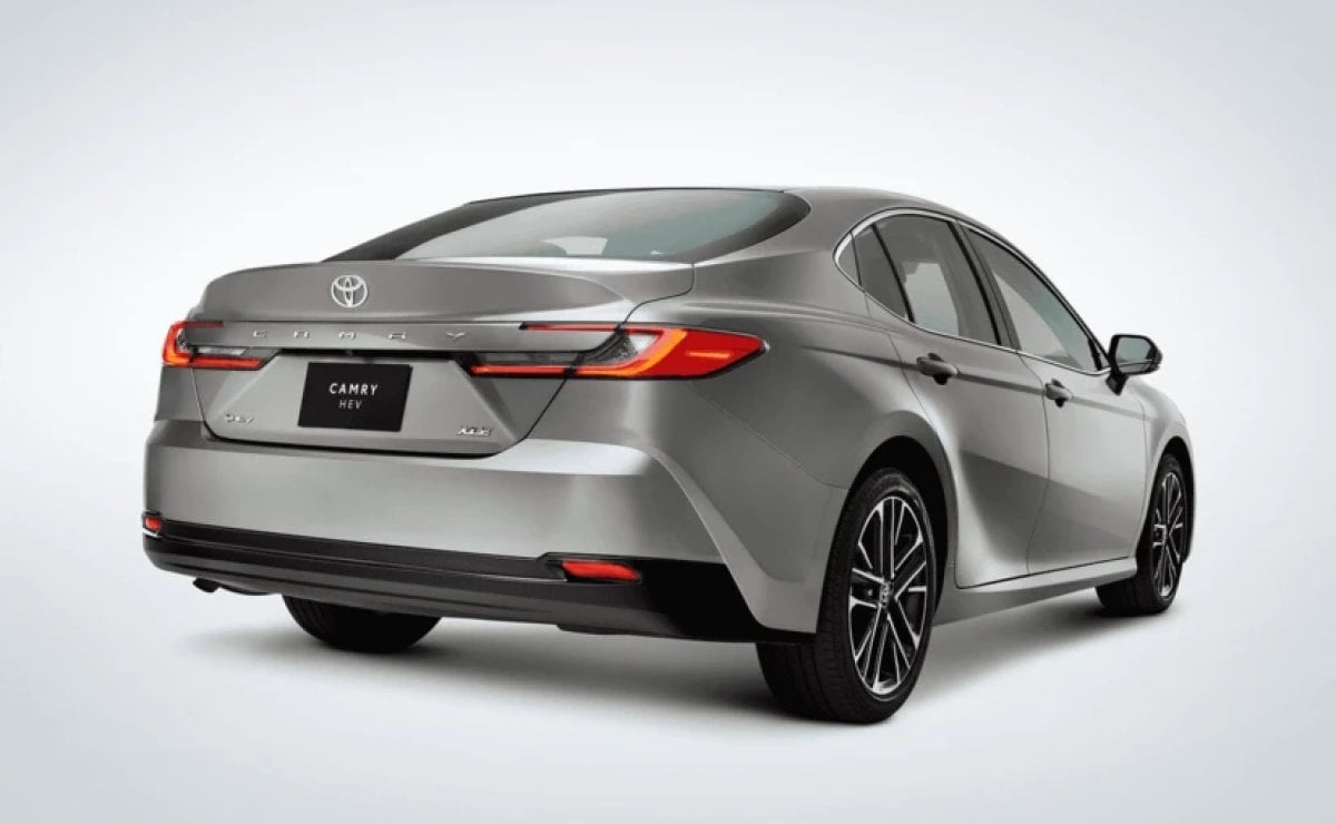 Toyota Camry HEV 2026: El regreso del sedán mediano que redefinirá el mercado mexicano MDP toyota camry hev4 Toyota Camry HEV 2026: El regreso del sedán mediano que redefinirá el mercado mexicano