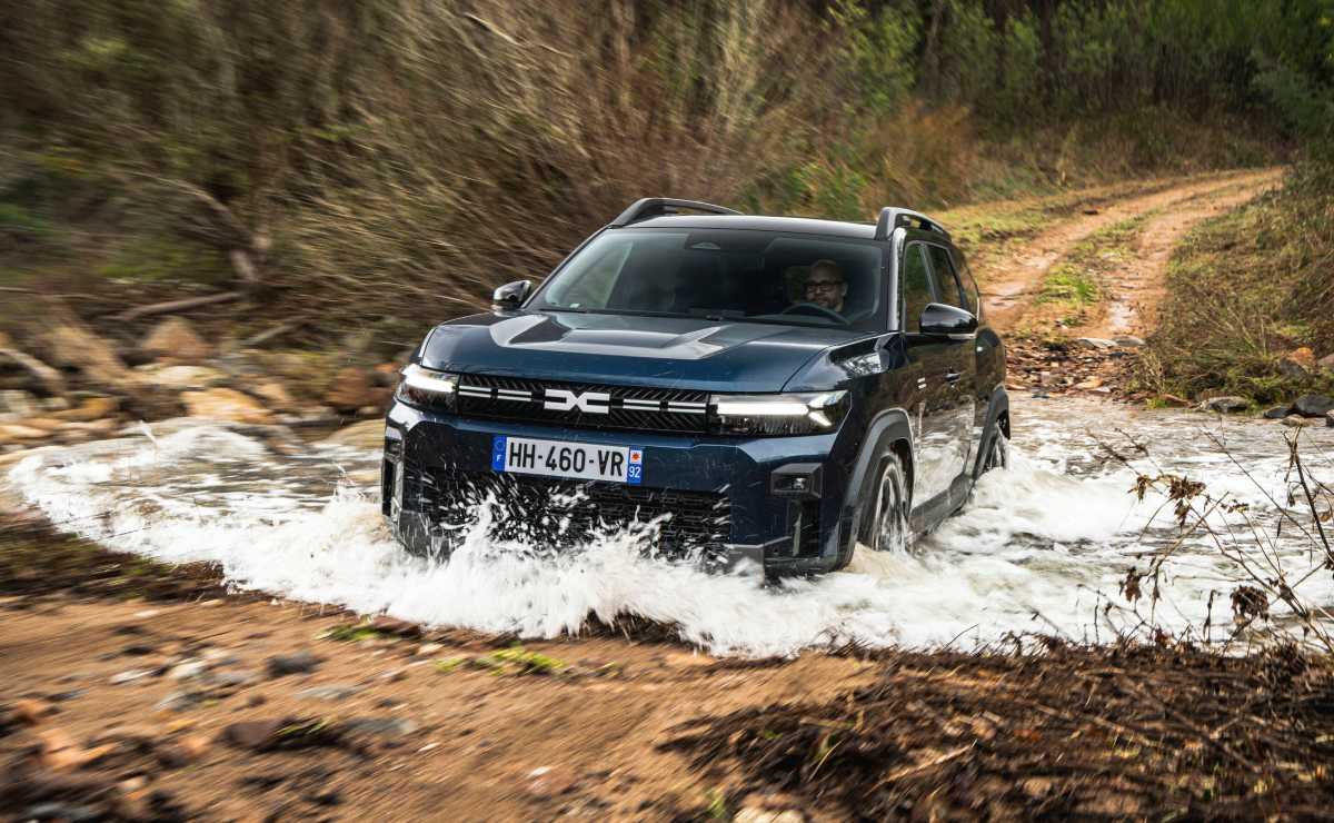 Dacia revoluciona el Reino Unido con sus nuevos híbridos 4x4: Duster y Bigster MDP Dacia Bigster 4x4 1 Dacia revoluciona el Reino Unido con sus nuevos híbridos 4x4: Duster y Bigster