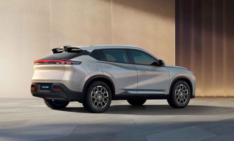 Dongfeng Expande su Oferta Electrificada en España con VIGO y MAGE PHEV MDP Dongfeng MAGE SUV 1 Dongfeng Expande su Oferta Electrificada en España con VIGO y MAGE PHEV