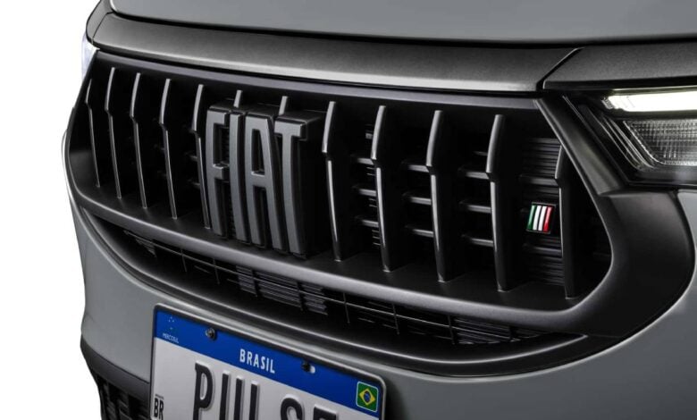 Fiat Pulse 2027: Innovación en la Gama Brasileña para Enfrentar al Jeep Avenger MDP Fiat Pulse BlackMotion teaser Fiat Pulse 2027: Innovación en la Gama Brasileña para Enfrentar al Jeep Avenger