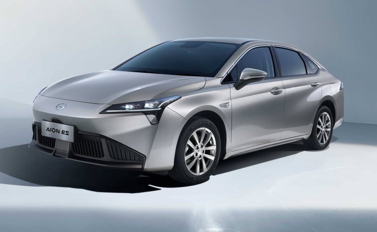 MDP GAC AION ES frente La Revolución Silenciosa: ¿Cómo el 2026 Transformó el Mercado Argentino de Autos Eléctricos?